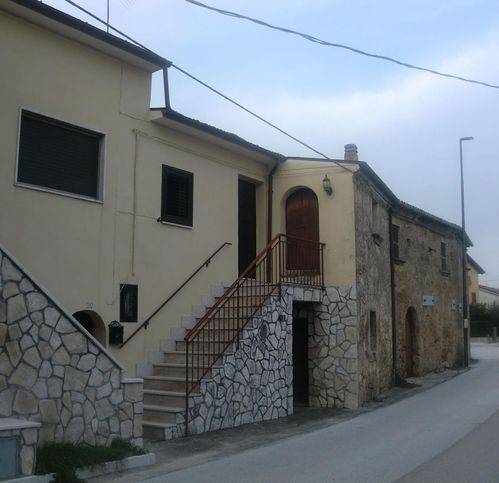 Appartamento a Rocchetta a volturno in Via Madonna Delle Grotte 50 - Foto 2