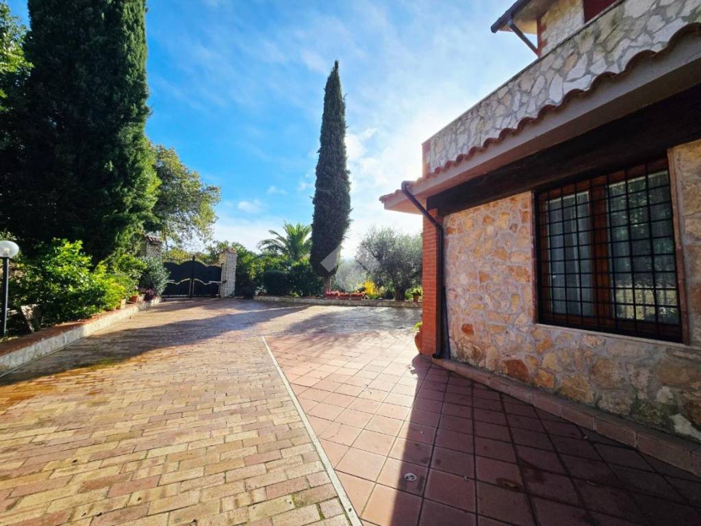 Villa a Civitella san paolo in VIA MONTE LINO - Foto 4