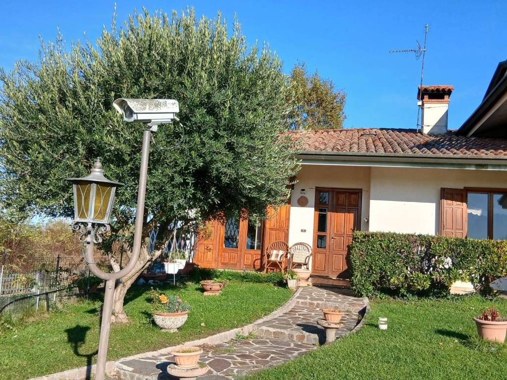 Villa a Bagnaria arsa in Località Case Sparse Campolonghetto, 4 - Foto 2