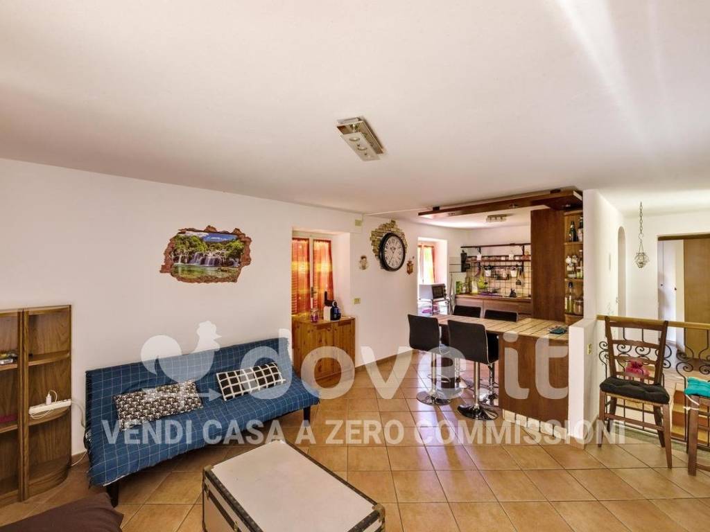 Appartamento a Luino in Via Rebisello, 7 - Foto 5