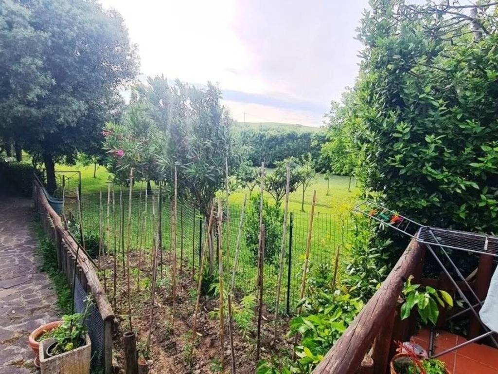 Terreno a Collesalvetti in Via Delle Sorgenti No Number - Foto 5