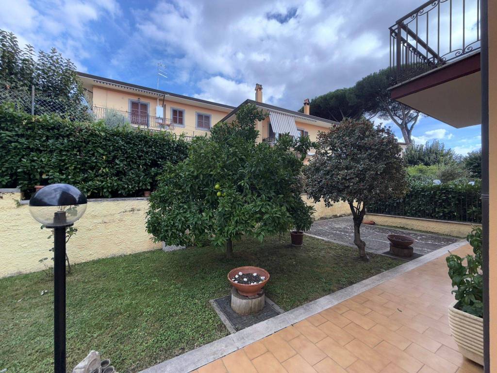 Villetta a schiera a Grottaferrata in Via Guglielmo Quattrucci, 143 - Foto 5