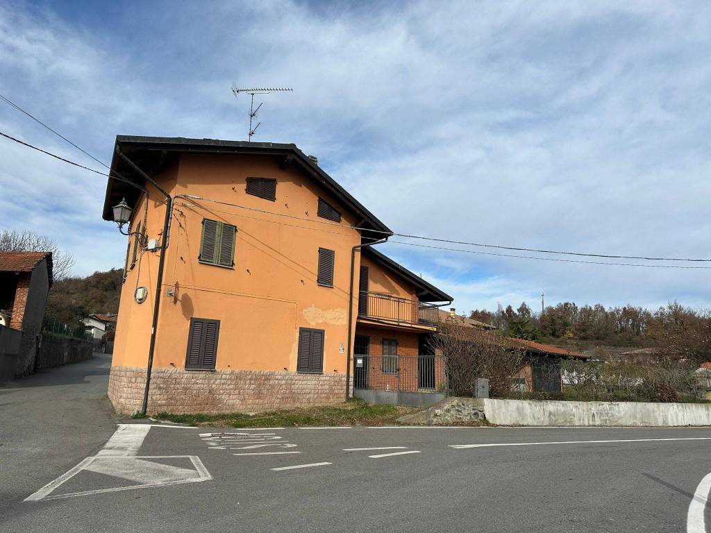 Villa a Dorzano in Via Giovanni Beduglio, 21 - Foto 2