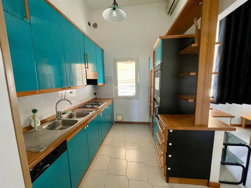 Appartamento a Prato in Piazza Giovanni Ciardi, 5 A - Foto 2