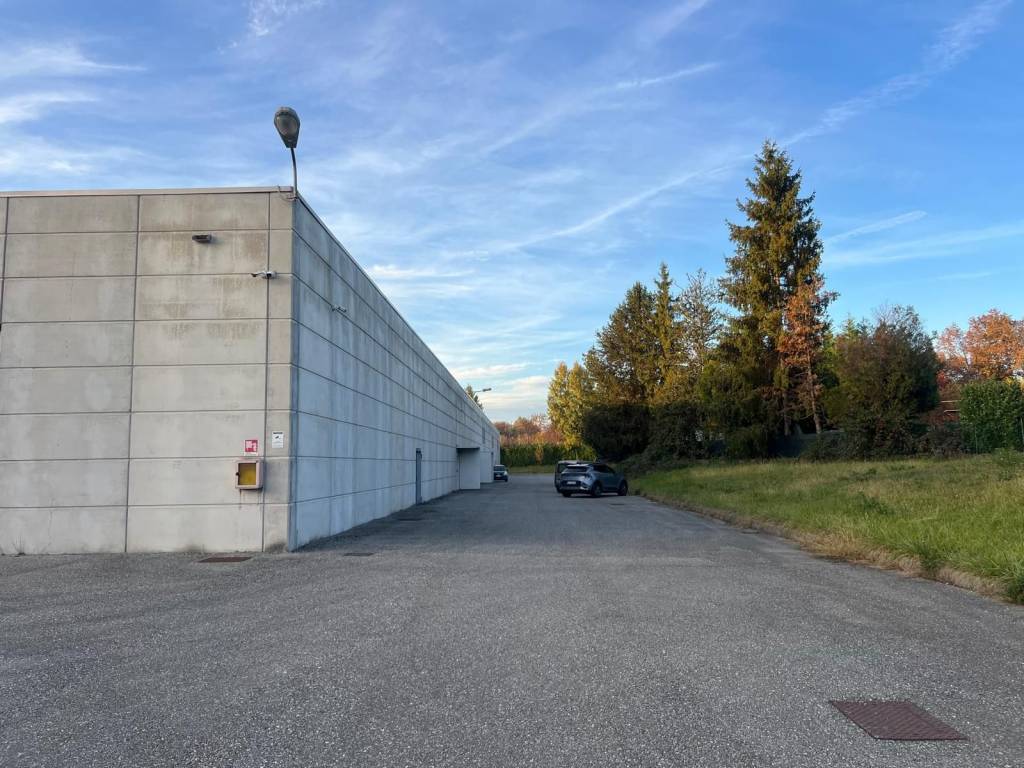 Immobile a Olgiate comasco in Via Bizzarone, 27 - Foto 5