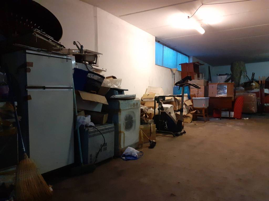 Box / garage a Garbagnate milanese in Via Marchese Corrado - Foto 2
