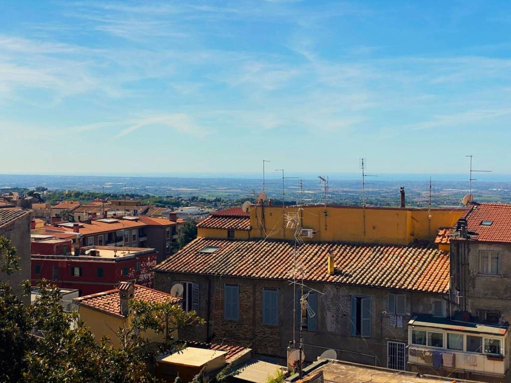 Appartamento a Albano laziale in Via Aurelio Saffi, 86 - Foto 2