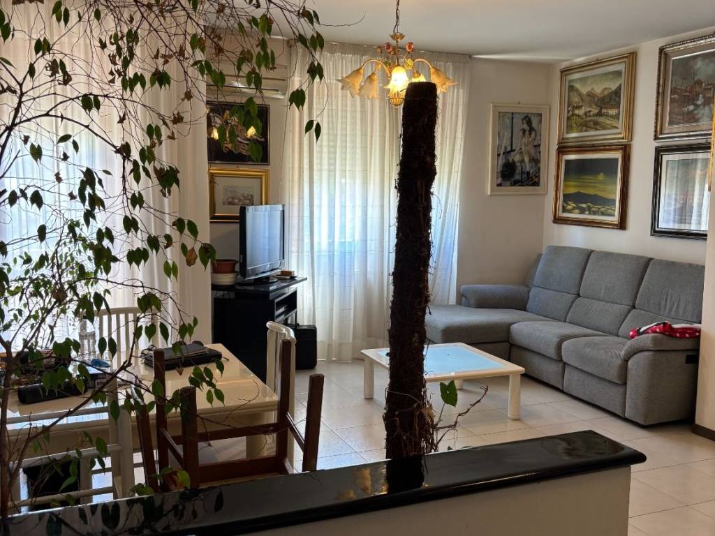 Appartamento a Cagliari in Via del Caravaggio, 17 - Foto 2