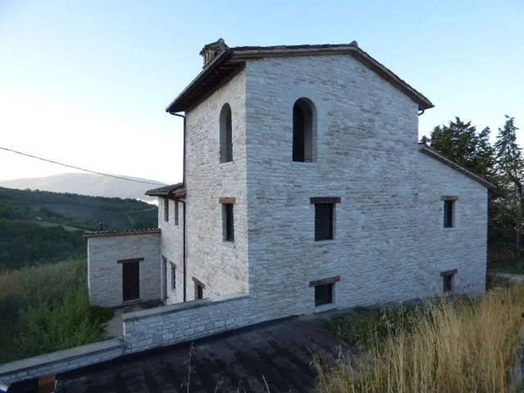 Villa a Urbino in Strada Provinciale Delle Cesane - Foto 3