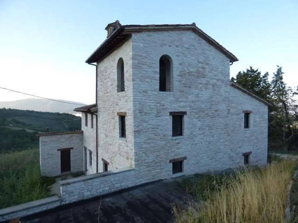 Villa a Urbino in Strada Provinciale Delle Cesane - Foto 4