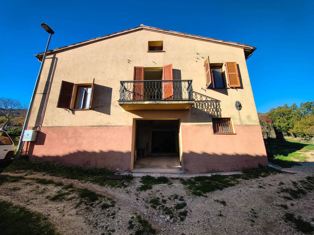 Villa a Fabriano in Frazione Cupo - Foto 3