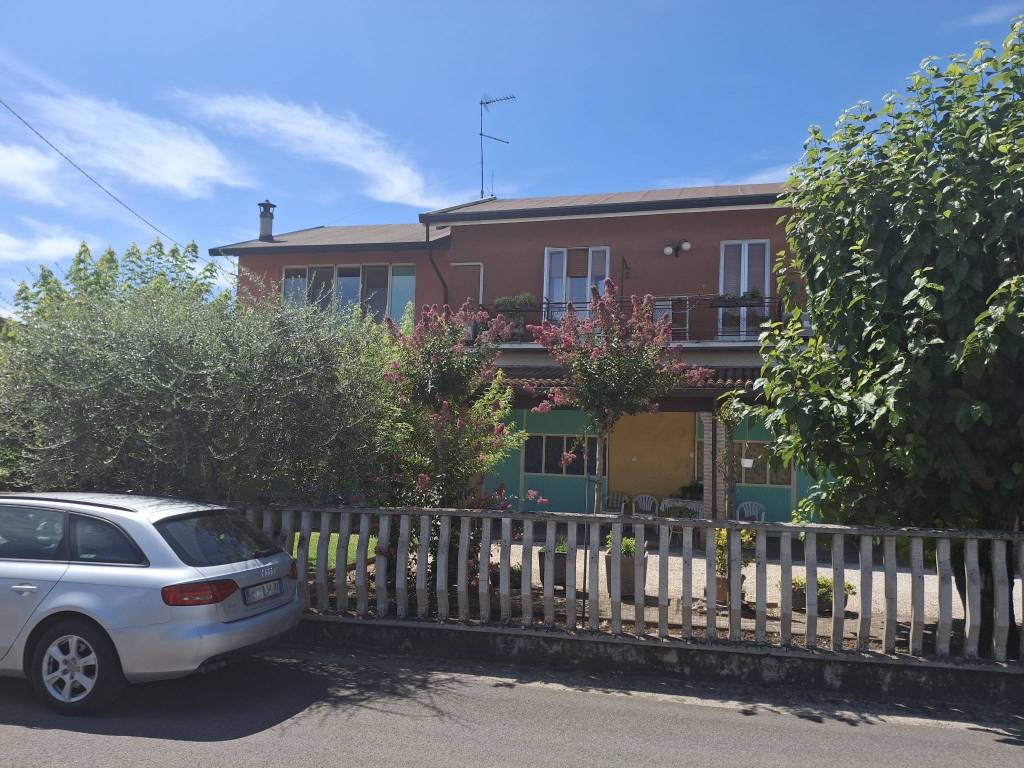 Villa a Rodigo in Via Palmiro Togliatti, 7 - Foto 2