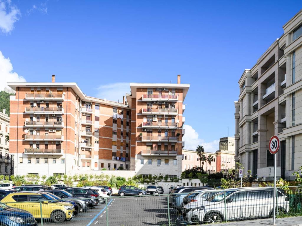 Appartamento a Salerno in Via Sandro Pertini, 1 - Foto 3
