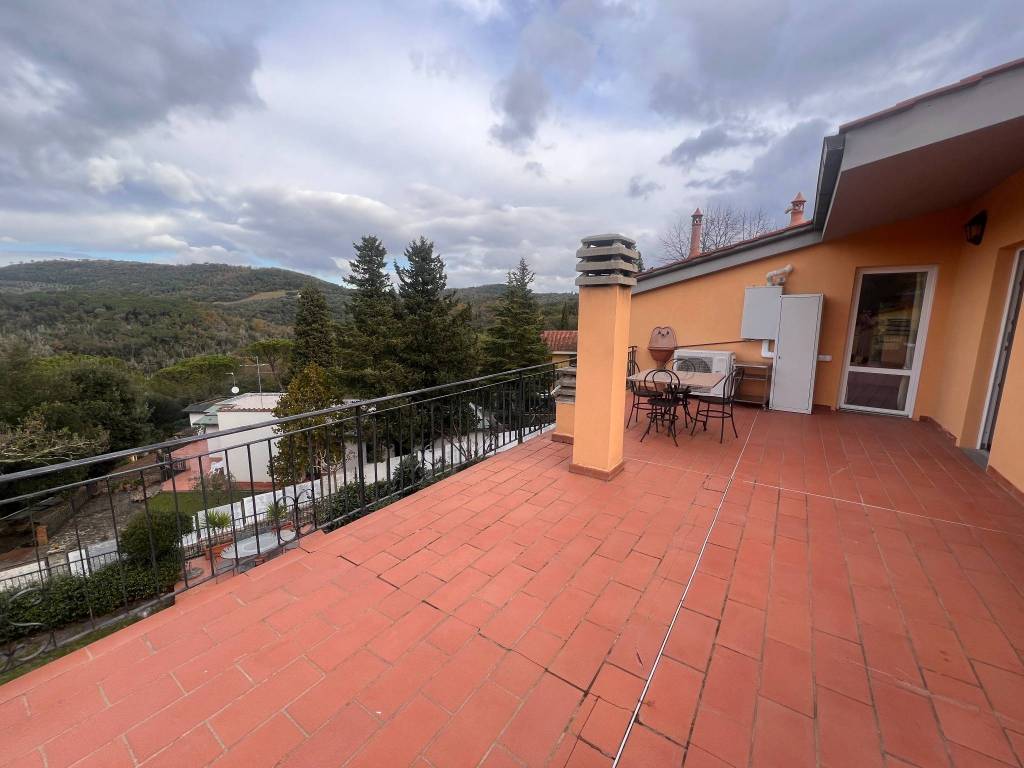 Appartamento a San casciano in val di pesa in Via dei Pini - Foto 3