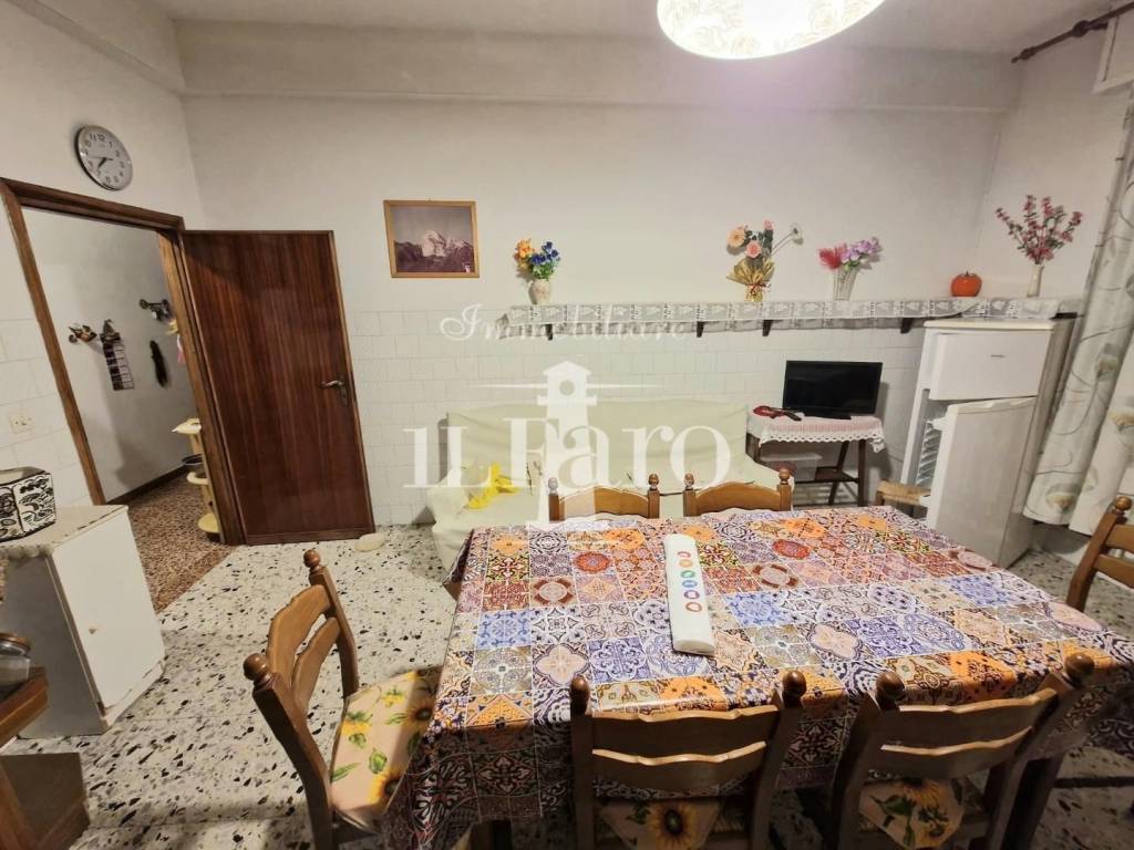 Appartamento a Campi bisenzio in Via Pratese - Foto 2