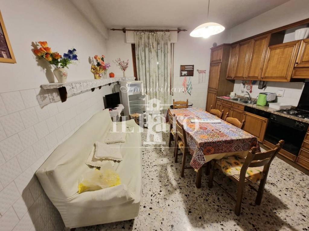 Appartamento a Campi bisenzio in Via Pratese - Foto 4
