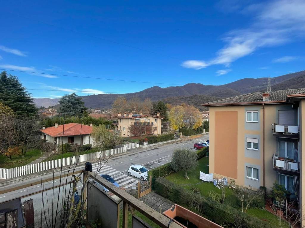 Appartamento a Concesio in Via Vincenzo Bellini, 17 - Foto 2