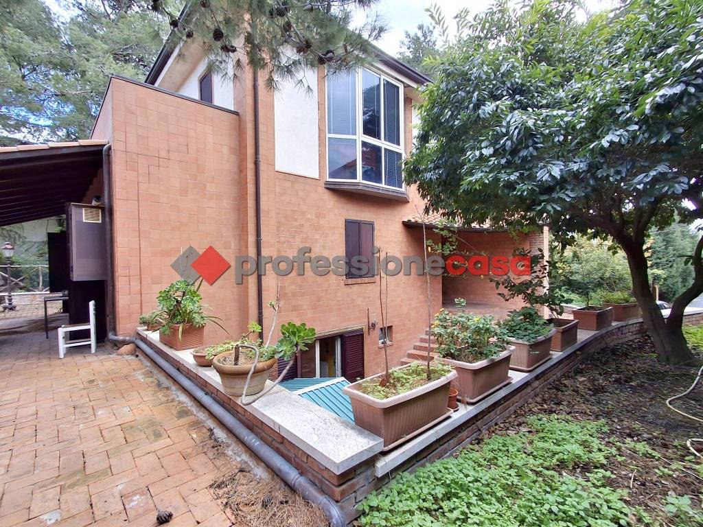 Villa a Trecastagni in Via Giuseppe Sciuti, 5 - Foto 3