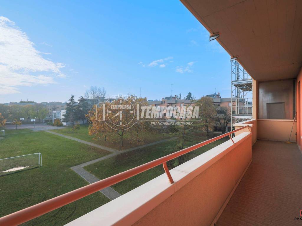 Appartamento a Castel san pietro terme in Piazza Papa Giovanni XXIII - Foto 2