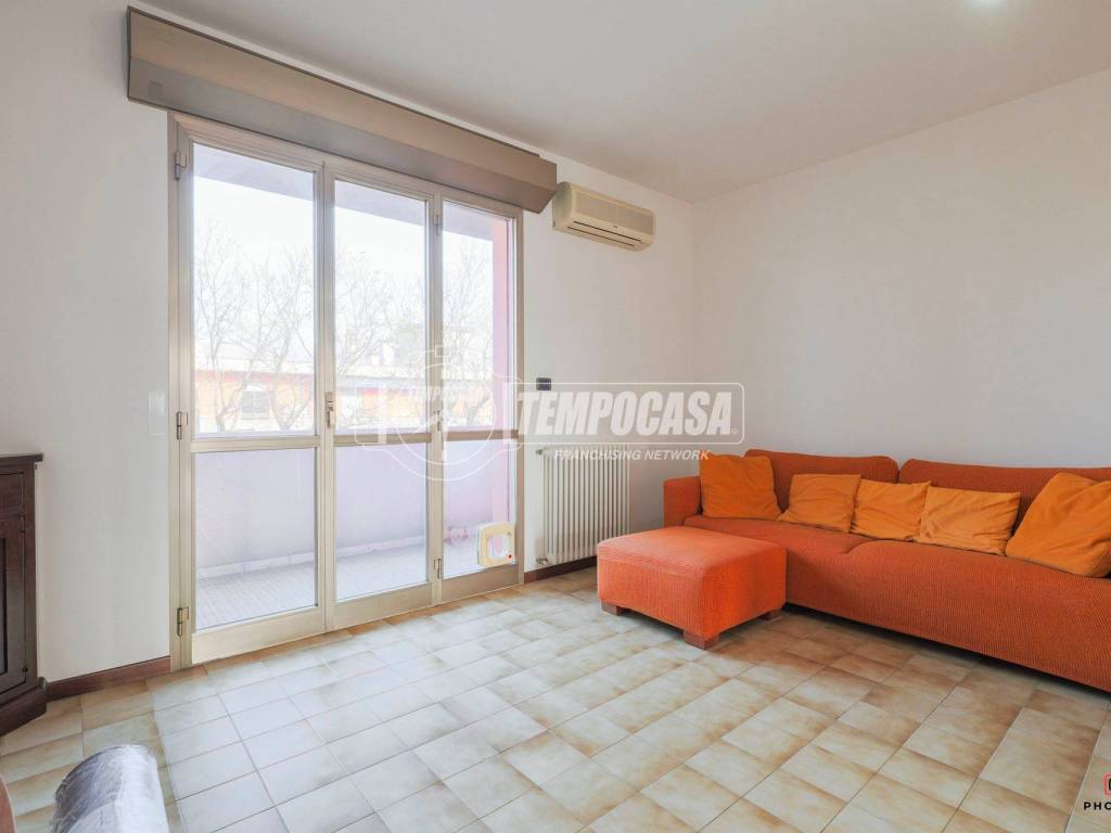 Appartamento a Castel san pietro terme in Piazza Papa Giovanni XXIII - Foto 4