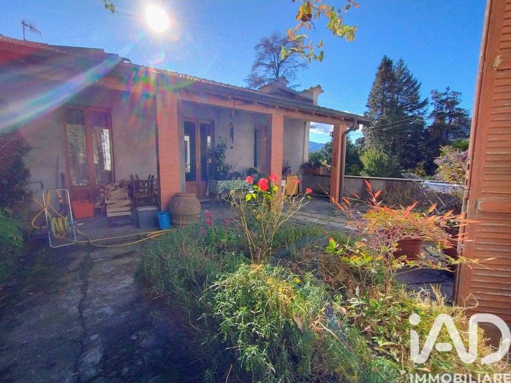 Casa indipendente a Verbania in Via INTRA PREMENO, 42 - Foto 4