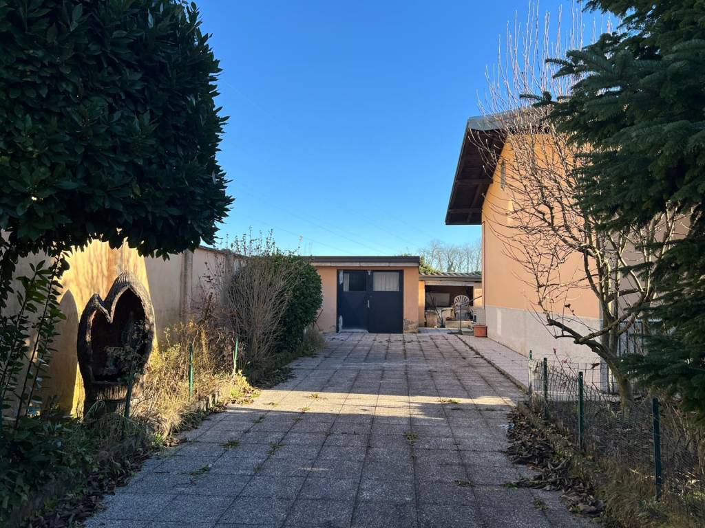 Villa a Busto garolfo in Via Benaco - Foto 3