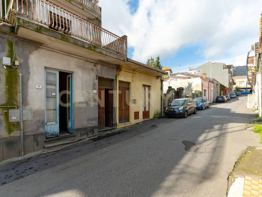 Appartamento a Zafferana etnea in Via Guglielmo Marconi, 26 - Foto 2