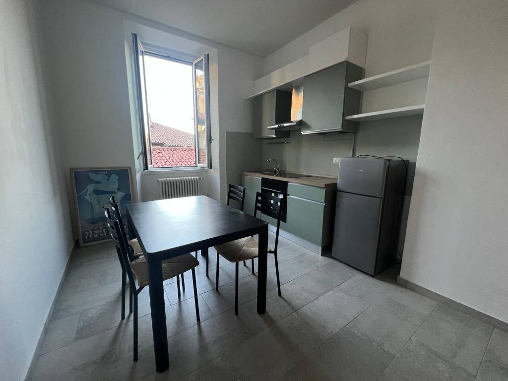 Appartamento a Albavilla in Via Giuseppe Mazzini, 24 - Foto 2