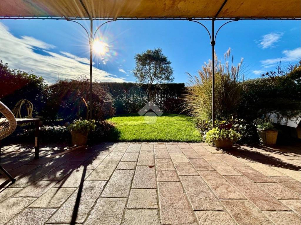 Villetta a schiera a Castegnato in Via Camillo Benso di Cavour - Foto 4