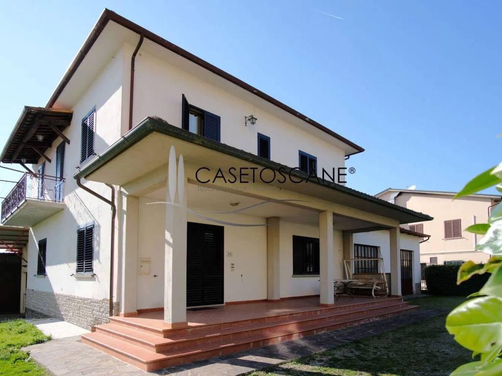 Villa a Castiglion fiorentino in Montecchio - Foto 2