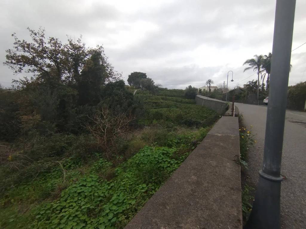 Terreno a Acireale in Via Terre Liberate - Foto 3