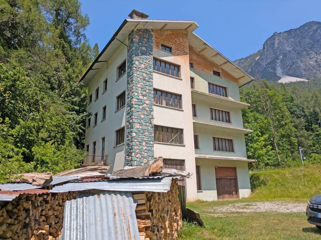 Palazzo / stabile a Val di zoldo in Strada Provinciale della Val di Zoldo e Val Cellina - Foto 5