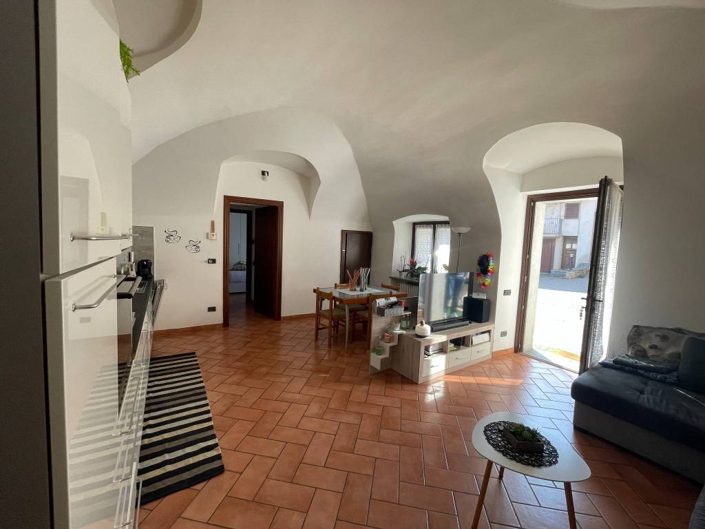 Appartamento a Verzuolo in Via Asilo Keller, 17 - Foto 3