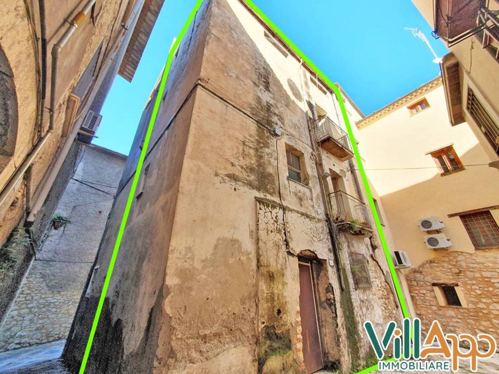 Villa a Fondi in Via Camillo Benso di Cavour, 32 - Foto 2