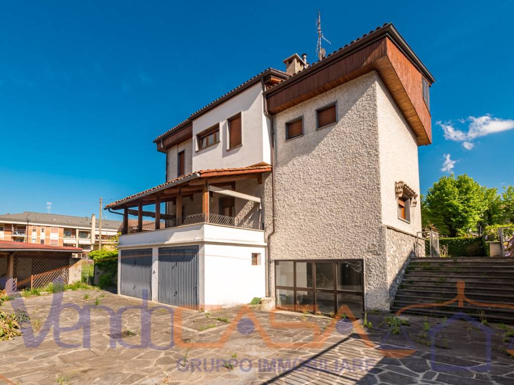 Villa a Dronero in Viale Sarrea, 52 - Foto 2