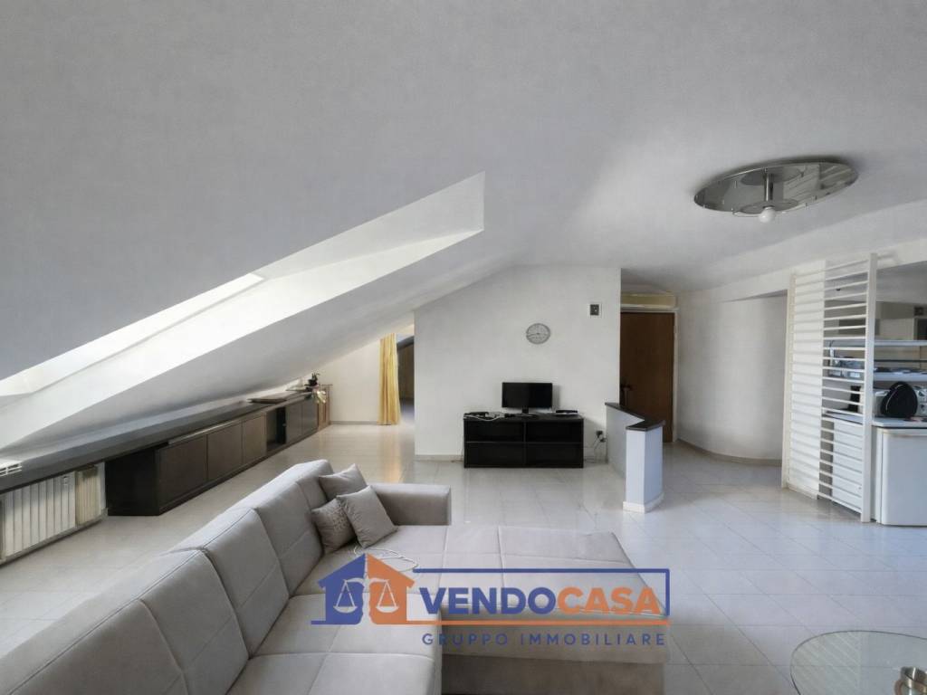 Attico / mansarda a Rivoli in Corso Francia, 133 - Foto 2