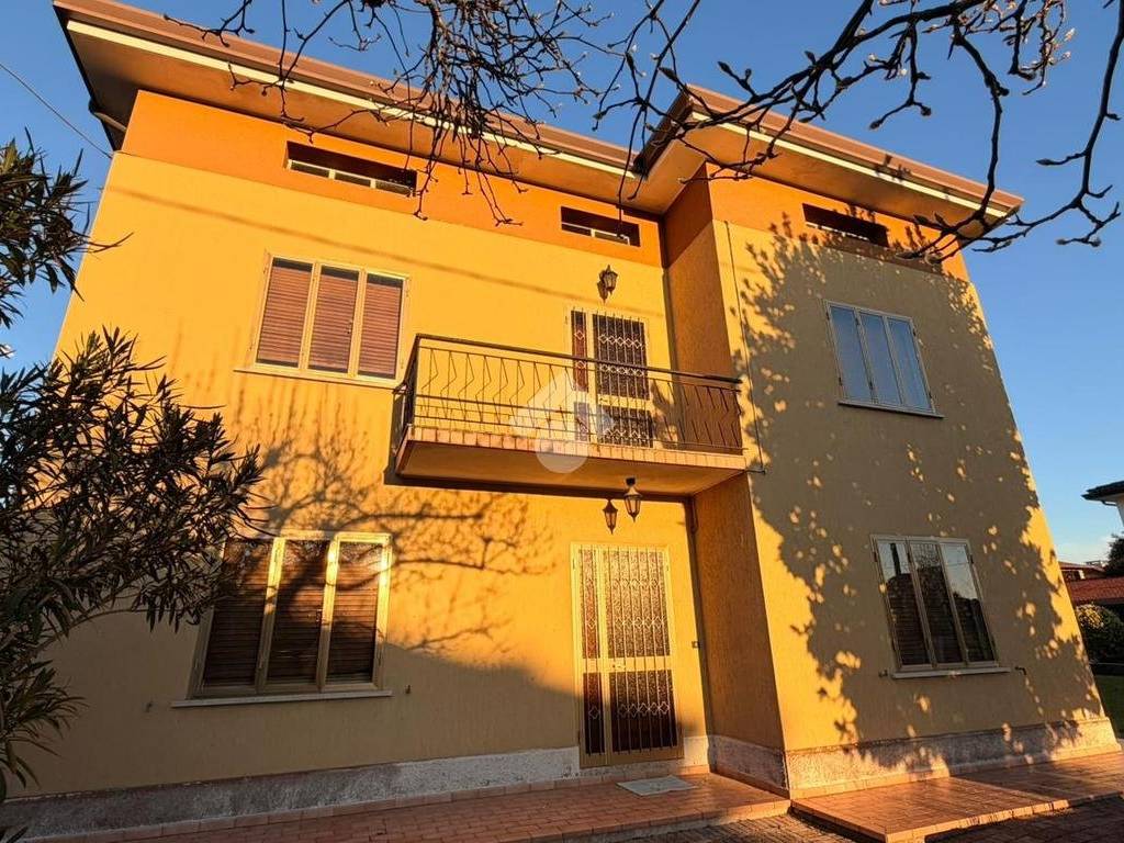 Villa a Polcenigo in Via Pordenone, 119 - Foto 2