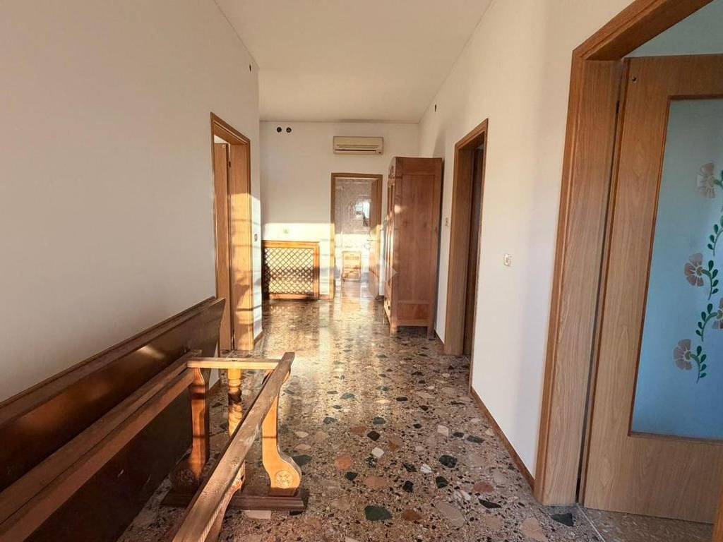 Villa a Polcenigo in Via Pordenone, 119 - Foto 4