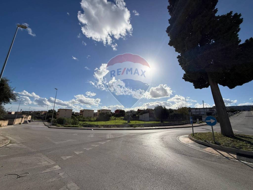 Terreno a Priolo gargallo in via Santo Sebastiano - Foto 3