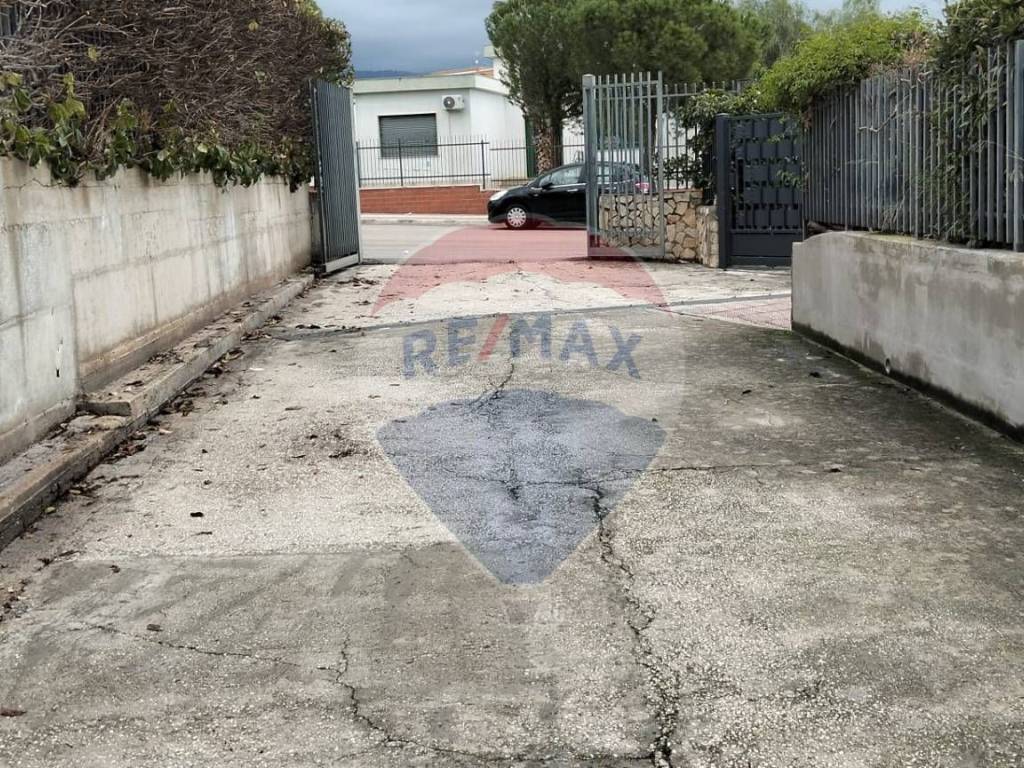 Box / garage a Manfredonia in Via Florio, 33 - Foto 4