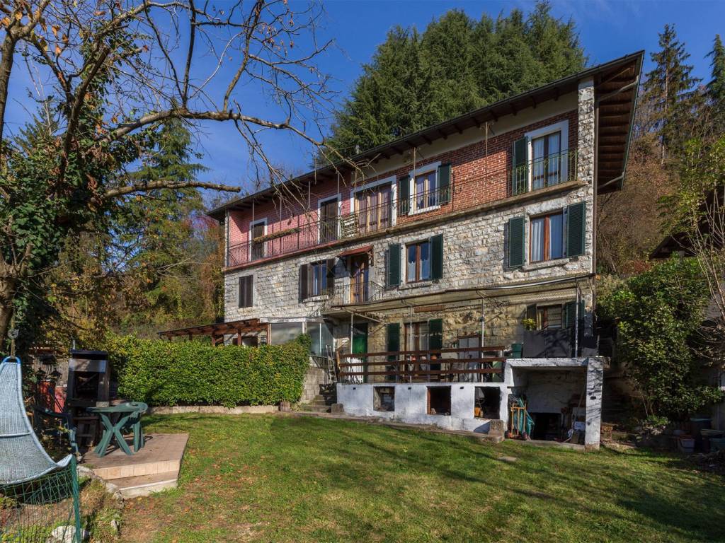 Casa indipendente a Viggiù in VIALE MILANO, 40 - Foto 2