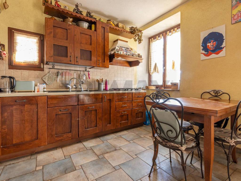 Casa indipendente a Viggiù in VIALE MILANO, 40 - Foto 5