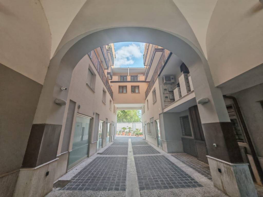 Box / garage a Caserta in Corso Trieste, 148 - Foto 4