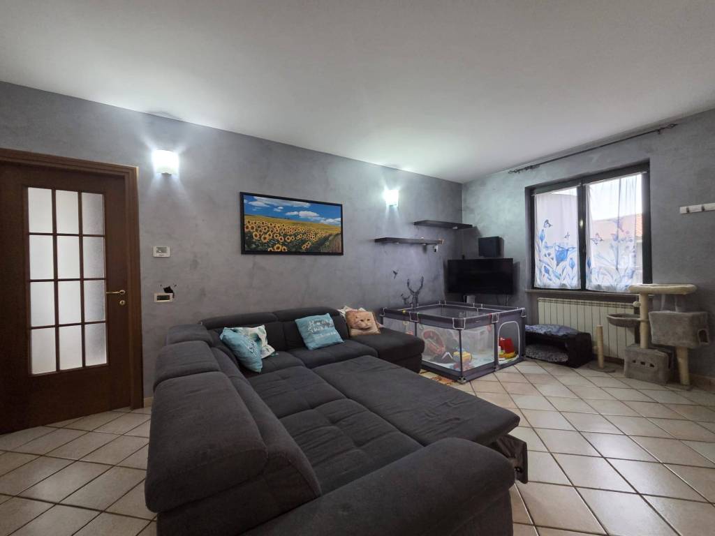 Appartamento a Albiano d'ivrea in Corso Vittorio Emanuele, 20 - Foto 2