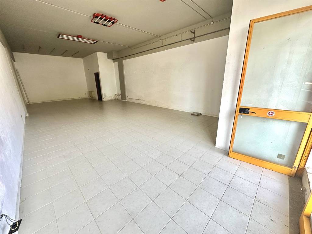 Immobile a Follonica in PIAZZA 1 MAGGIO - Foto 3