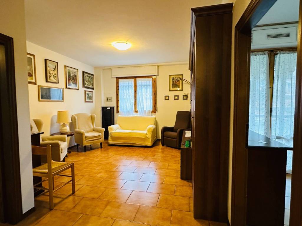 Appartamento a Scandicci in Via Cristoforo Colombo - Foto 4