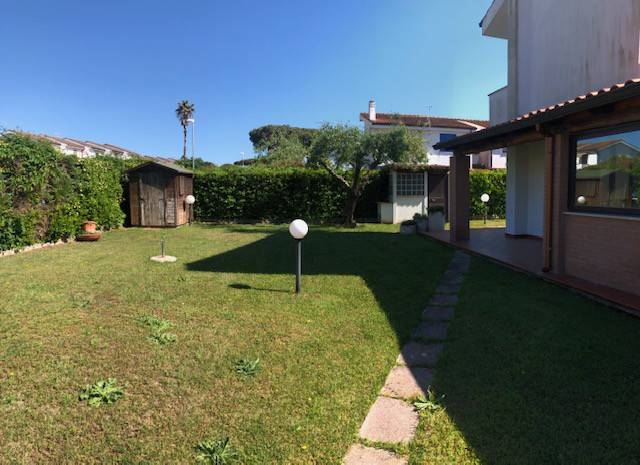 Villa a Sabaudia in Via Belsito, 29 - Foto 4