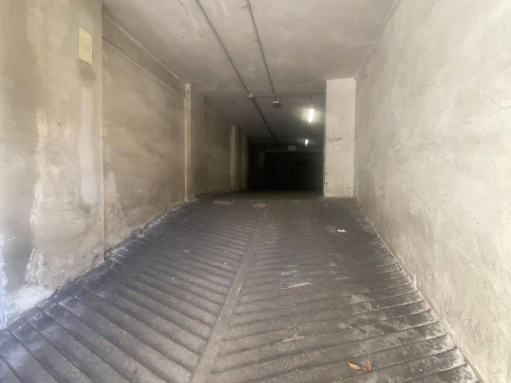 Box / garage a Pescara in Via Raffaello Sanzio, 94 - Foto 2