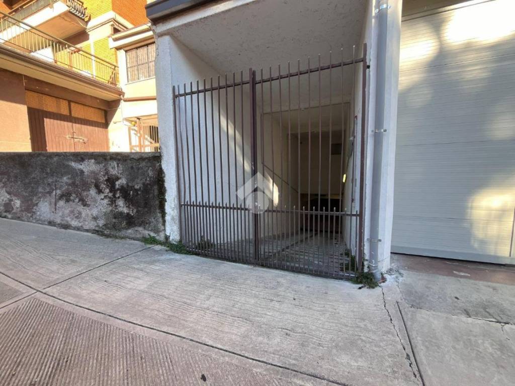 Box / garage a Brescia in VIA CAMILLO DE GIULI, 10 - Foto 3