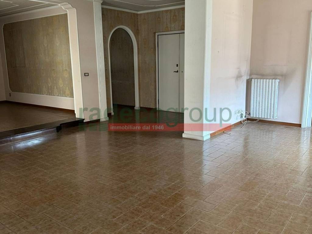 Appartamento a Livorno in Via Giovanni Marradi, 141 - Foto 2